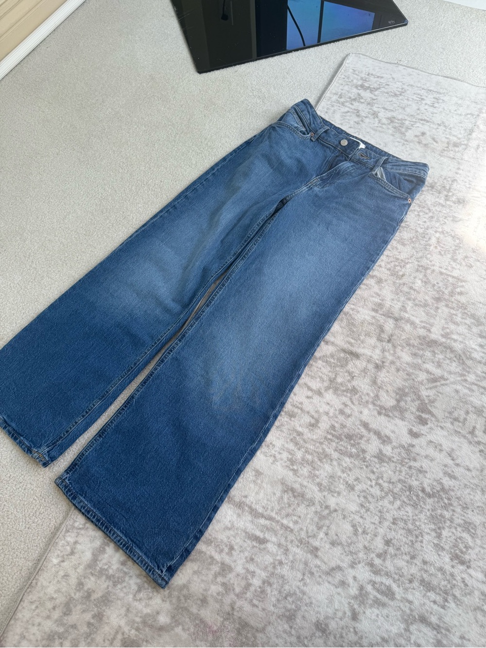 H&M Wide-Leg Jeans in Dark Blue Wash